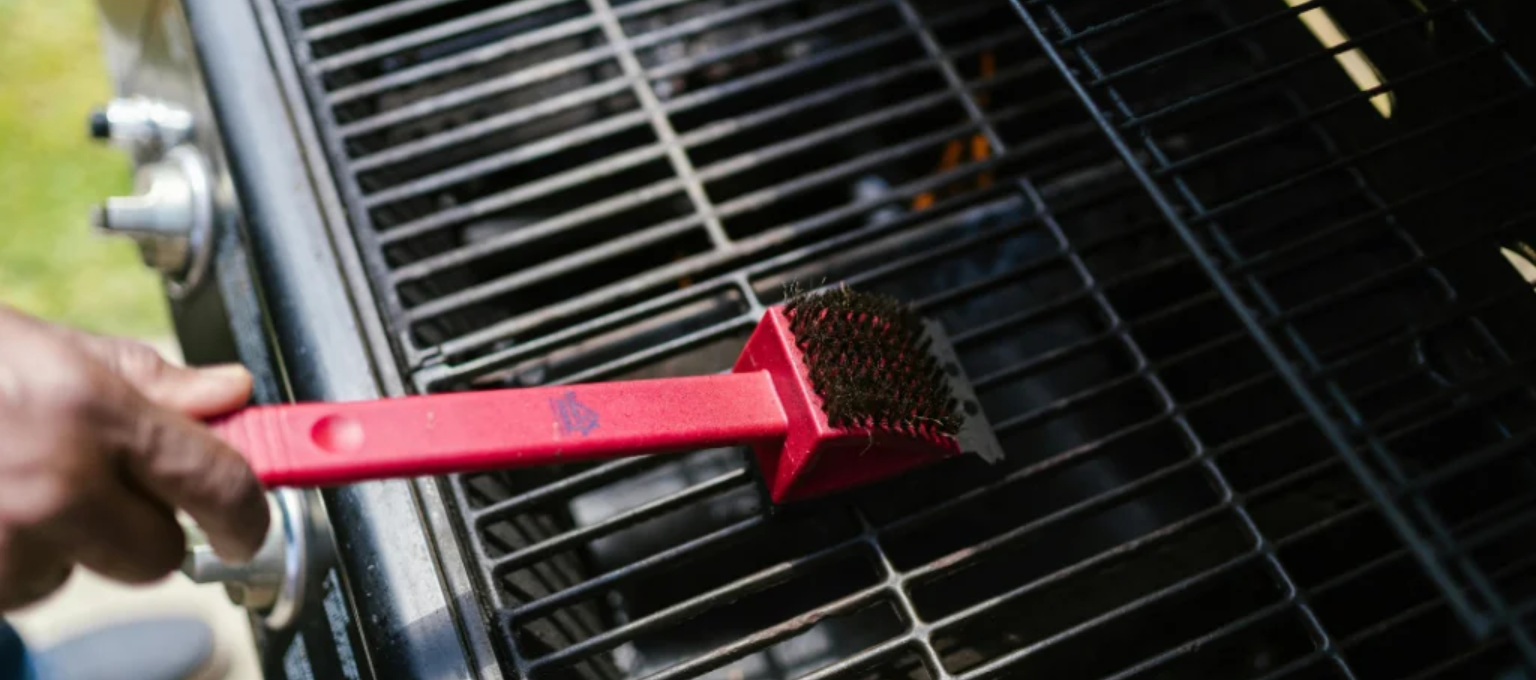 grill-cleaning