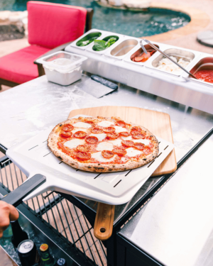 14″ Perforated pizza peel – Ooni